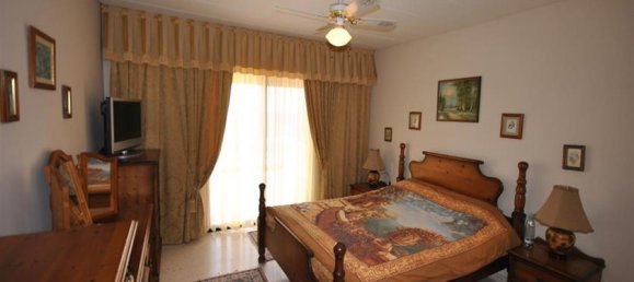 5 bedrooms Villa in Paphos, Cyprus No. 10539 14