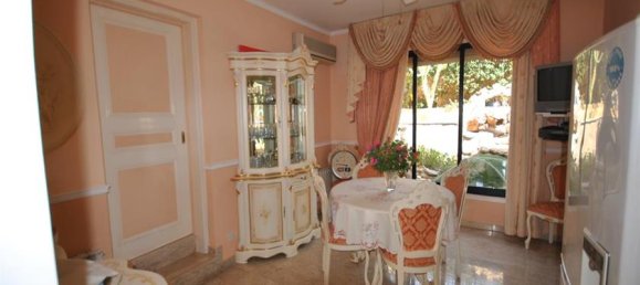 5 bedrooms Villa in Paphos, Cyprus No. 10539 6