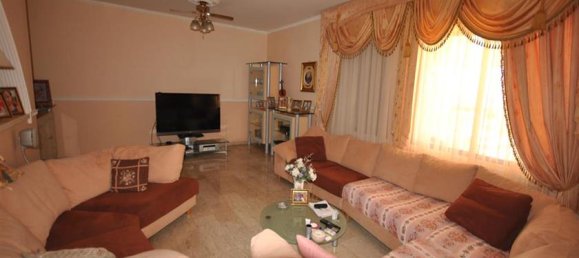 5 dormitorios villa en venta en Paphos, Cyprus № 10539 3