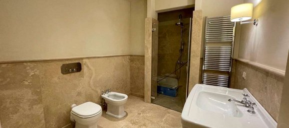 3 bedrooms Apartment in Florence, Italy No. 345622 21