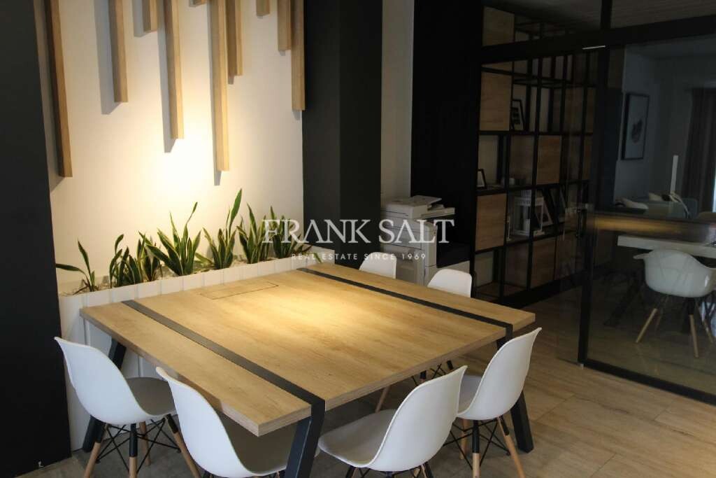 43m² Office in Saint Julian's, Malta No. 12213