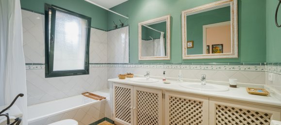 5 bedrooms Villa in Cadiz, Spain No. 188455 12