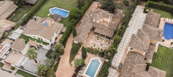 5 bedrooms Villa in Cadiz, Spain No. 188455 27