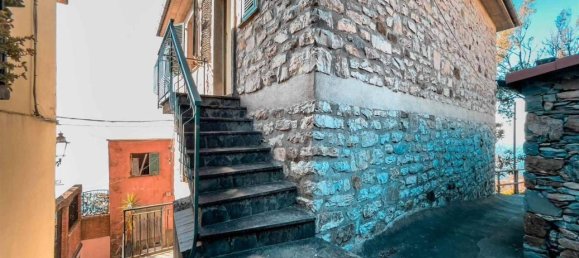 Квартира с 4 комнатами в Вернацца, Италия № 32077 6