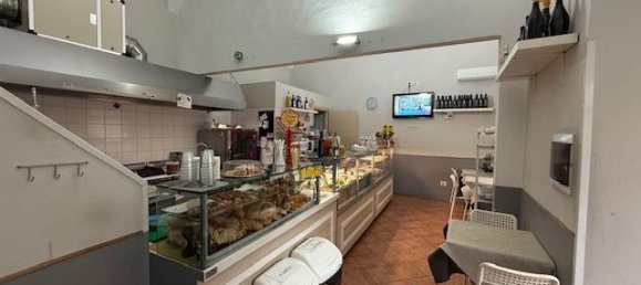 2-Zimmer Gewerbliche Immobilie in Pistoia, Italy, Nr. 40039 3