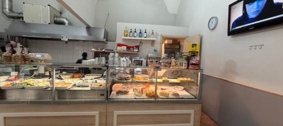 2-Zimmer Gewerbliche Immobilie in Pistoia, Italy, Nr. 40039 9