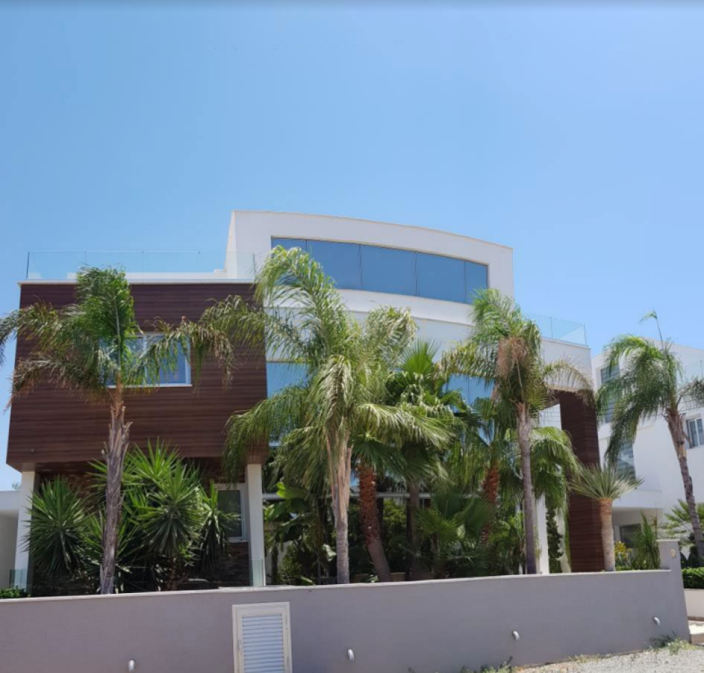 6 bedrooms Villa in Germasogeia, Cyprus No. 3874