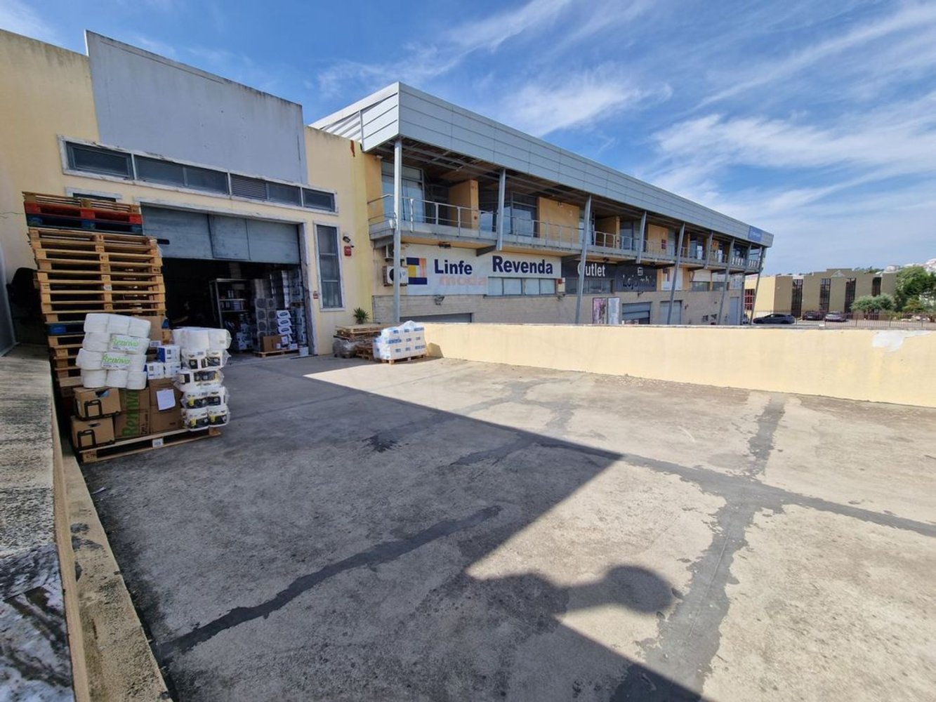 Armazém em Rio de Mouro, Portugal 414 m² N.º 81883