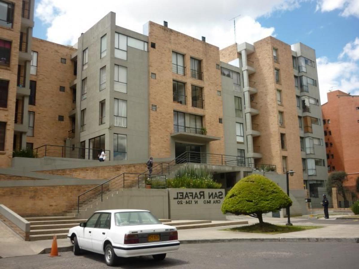 Casa de 3 dormitorios en Bogotá, Colombia No. 13251