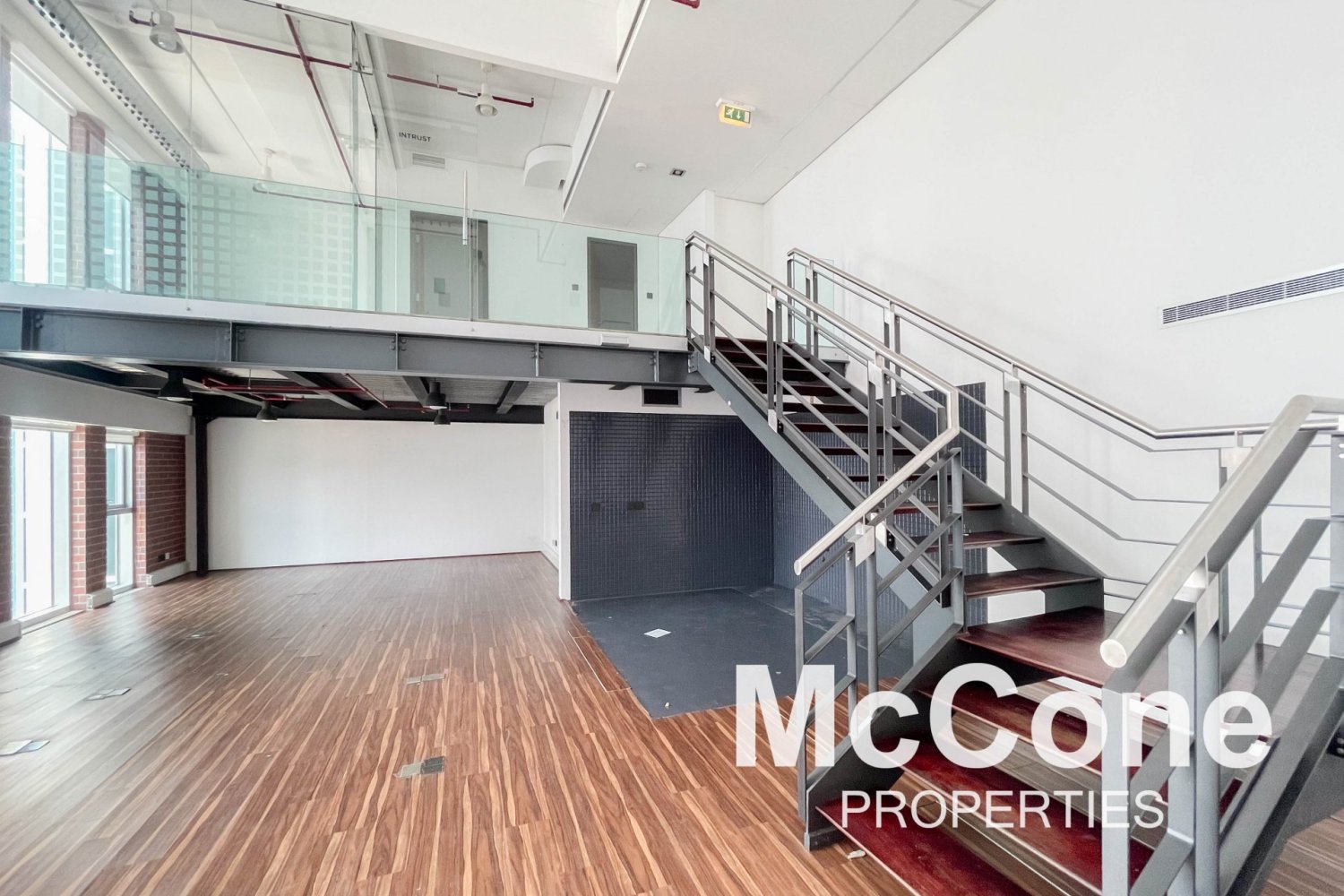 117.43m² Office in Dubai Media City, UAE No. 32927