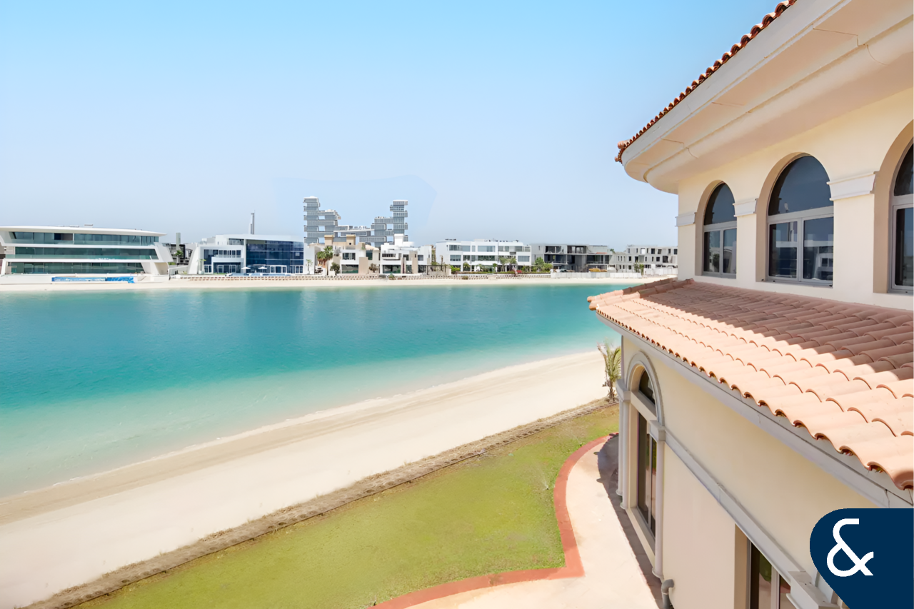 5 bedrooms Villa in Palm Jumeirah, UAE No. 119878