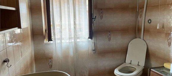 240m² Building in Mondragone, Italy No. 377947 16