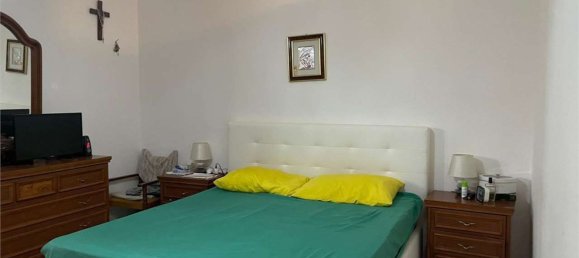 240m² Building in Mondragone, Italy No. 377947 5