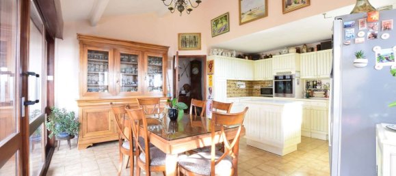 Дом с 4 спальнями в Вуарон, Франция № 195156 4