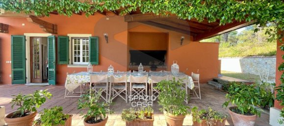 8 bedrooms House in Montecarlo, Italy No. 325604 2