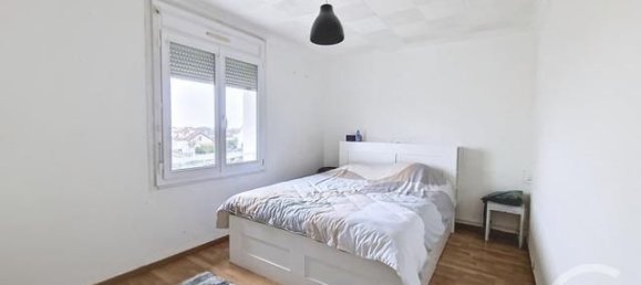 3 bedrooms Apartment in Houilles, France No. 182259 3