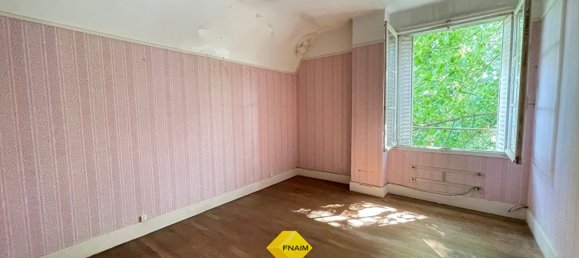 3 bedrooms House in Sully-sur-Loire, France No. 93653 7