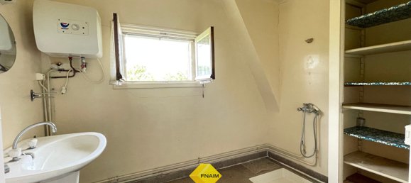 3 bedrooms House in Sully-sur-Loire, France No. 93653 9