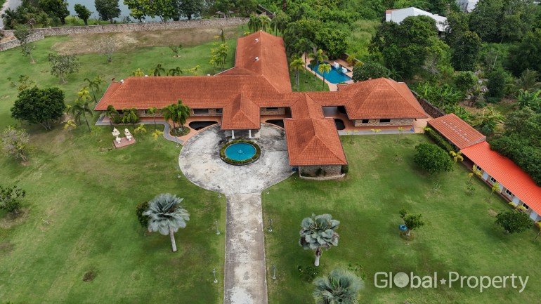 Moradia T5 em Pattaya, Thailand N.º 172871
