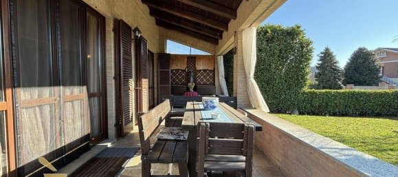 Дом с 5 комнатами в Виллафранка д'Асти, Италия № 177712 17