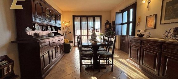 Дом с 5 комнатами в Виллафранка д'Асти, Италия № 177712 13