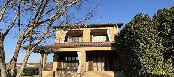 Дом с 5 комнатами в Виллафранка д'Асти, Италия № 177712 5