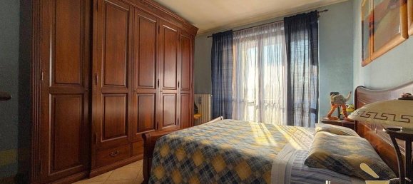 Дом с 5 комнатами в Виллафранка д'Асти, Италия № 177712 35