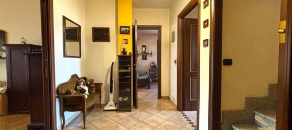 Дом с 5 комнатами в Виллафранка д'Асти, Италия № 177712 23