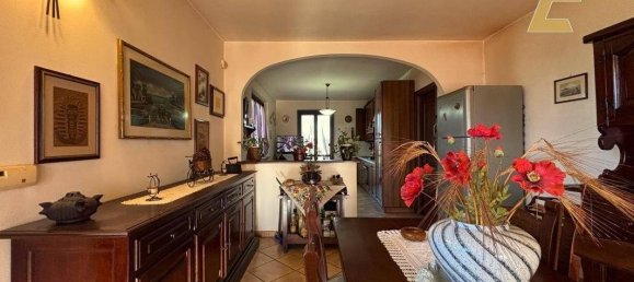 Дом с 5 комнатами в Виллафранка д'Асти, Италия № 177712 15