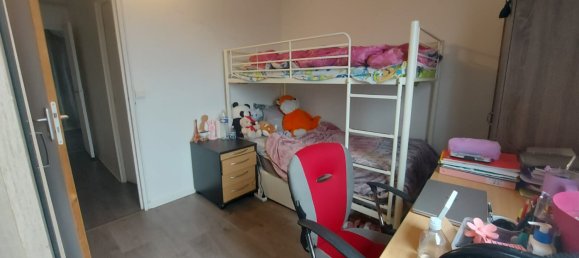 3 bedrooms Apartment in Montmagny, France No. 131617 8