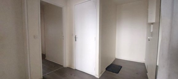 3 bedrooms Apartment in Montmagny, France No. 131617 2