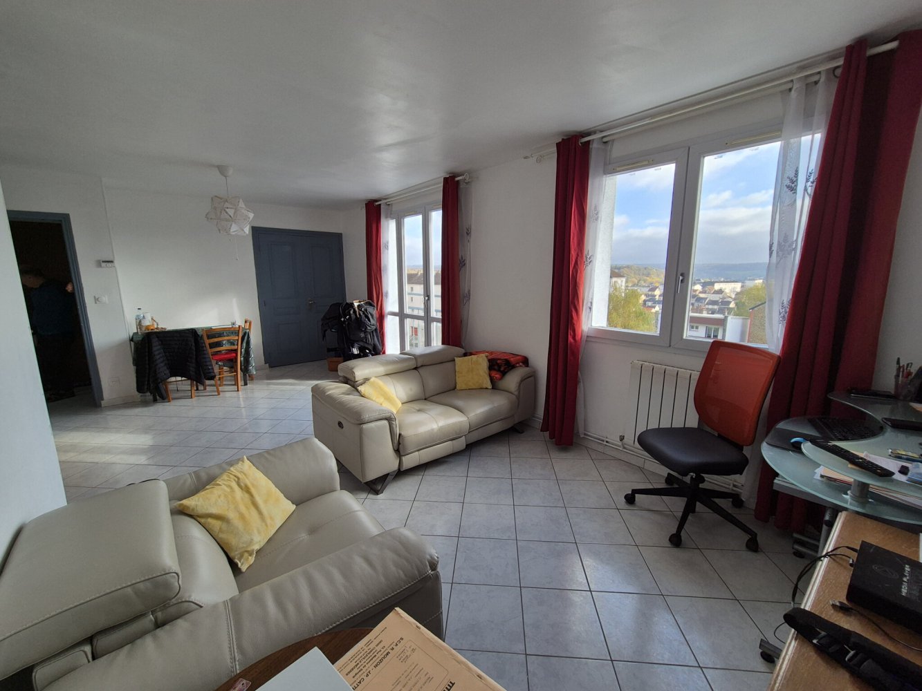 3 bedrooms Apartment in Charleville-Mezieres, France No. 160195