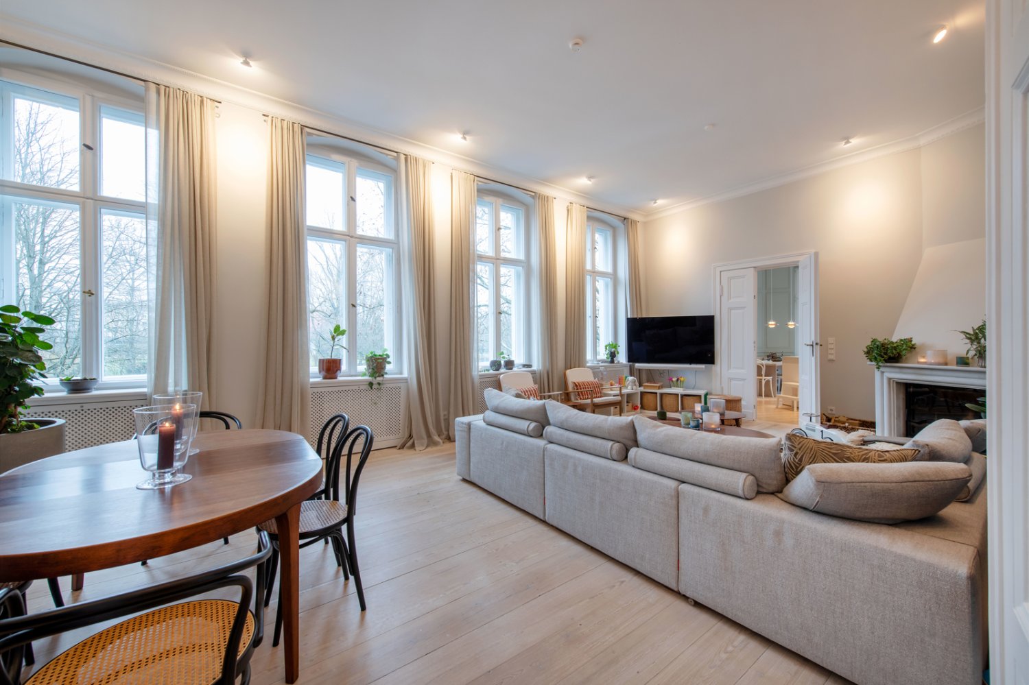 5 rooms Apartment in Kreuzberg, Germany No. 105632