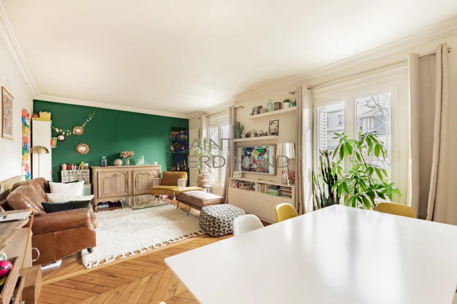 2 bedrooms Apartment in Paris, France No. 111302