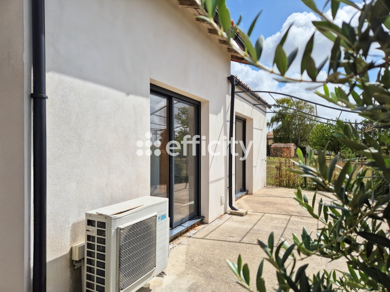 2 Schlafzimmer Haus in Tonnay-Charente, France, Nr. 330167