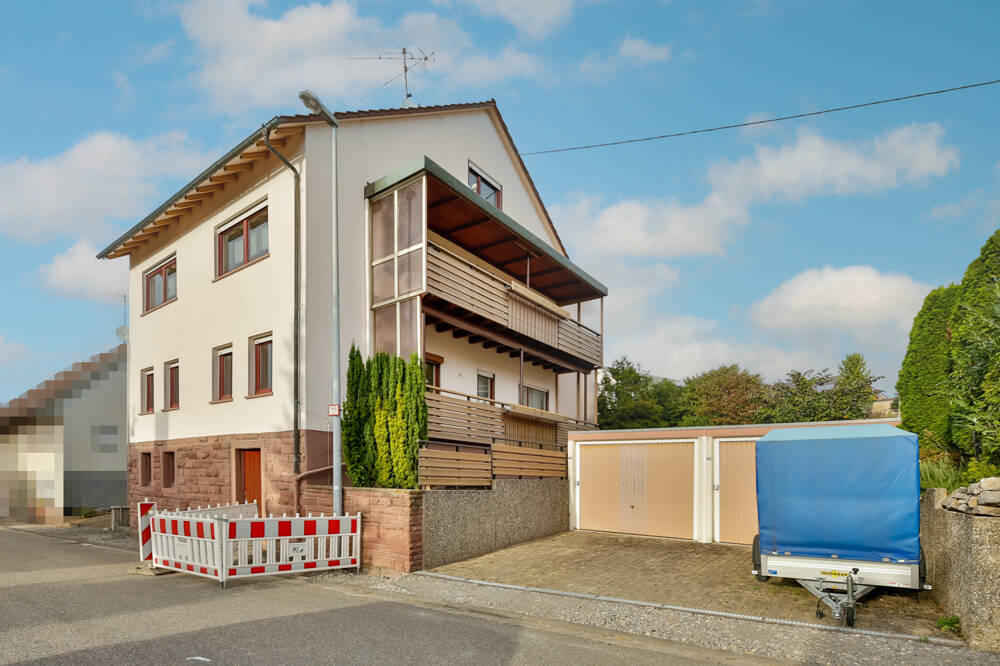Adosado de 9 habitaciónes en Enzkreis, Germany No. 27016