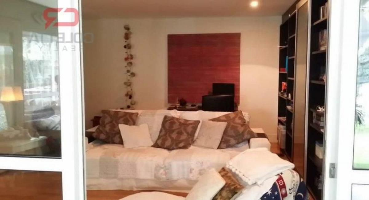 Casa de 4 dormitorios en Sao Paulo, Brazil No. 456405