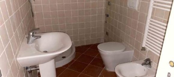 3-salle Appartement à Ferrara, Italy No. 19602 12