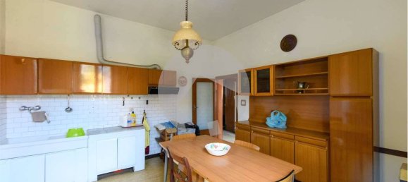 4 bedrooms House in Reggio Emilia, Italy No. 99119 6