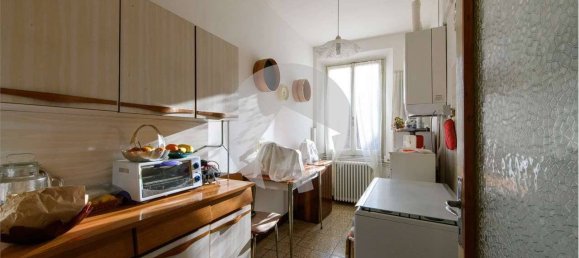 4 bedrooms House in Reggio Emilia, Italy No. 99119 3