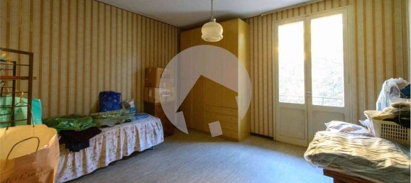 4 bedrooms House in Reggio Emilia, Italy No. 99119 8