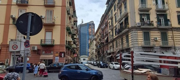 4 bedrooms Apartment in Naples, Italy No. 363853 2