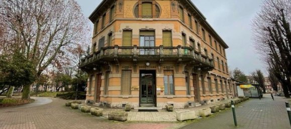 230m² Office in Tortona, Italy No. 68143 2