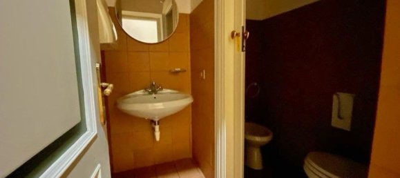 230m² Office in Tortona, Italy No. 68143 18