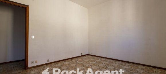 5 rooms Apartment in Catanzaro, Italy No. 107975 31