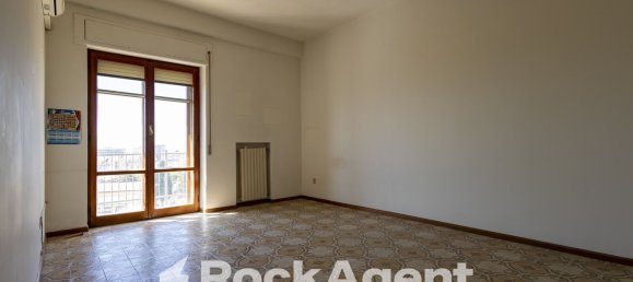 5 rooms Apartment in Catanzaro, Italy No. 107975 13