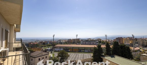 5 rooms Apartment in Catanzaro, Italy No. 107975 26