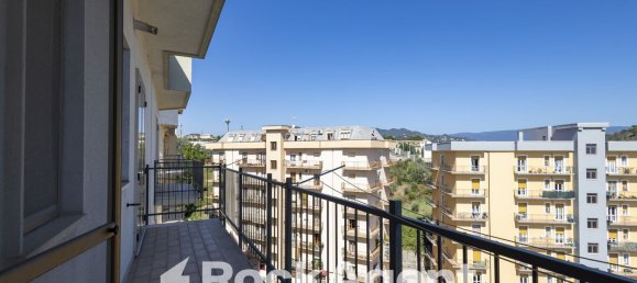 5 rooms Apartment in Catanzaro, Italy No. 107975 37