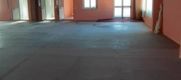 Propiedad comercial de 5 habitaciónes en Poggio Rusco, Italy No. 2644 4