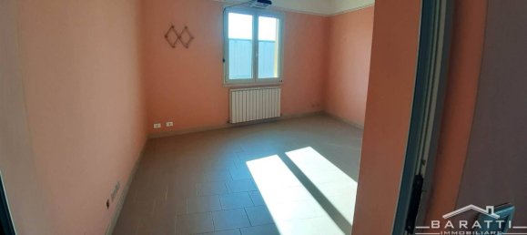 Propiedad comercial de 5 habitaciónes en Poggio Rusco, Italy No. 2644 6